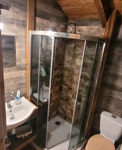 Pod Zlatym Vrchom Tatil Evi Banská Štiavnica